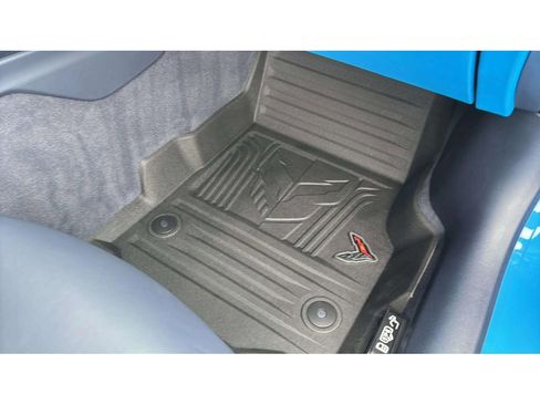 Used 2021 Chevrolet Corvette Stingray Premium Cpe w/ Z51 Performance Package image 23