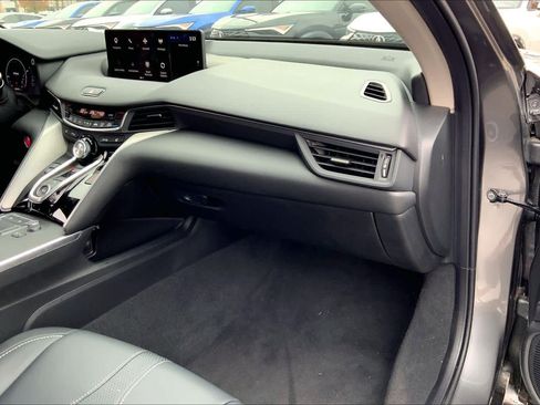 Used 2025 Acura TLX w/ Technology Package image 18