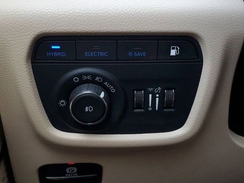 Certified 2022 Jeep Grand Cherokee Limited 4xe AWD/4WD image 34