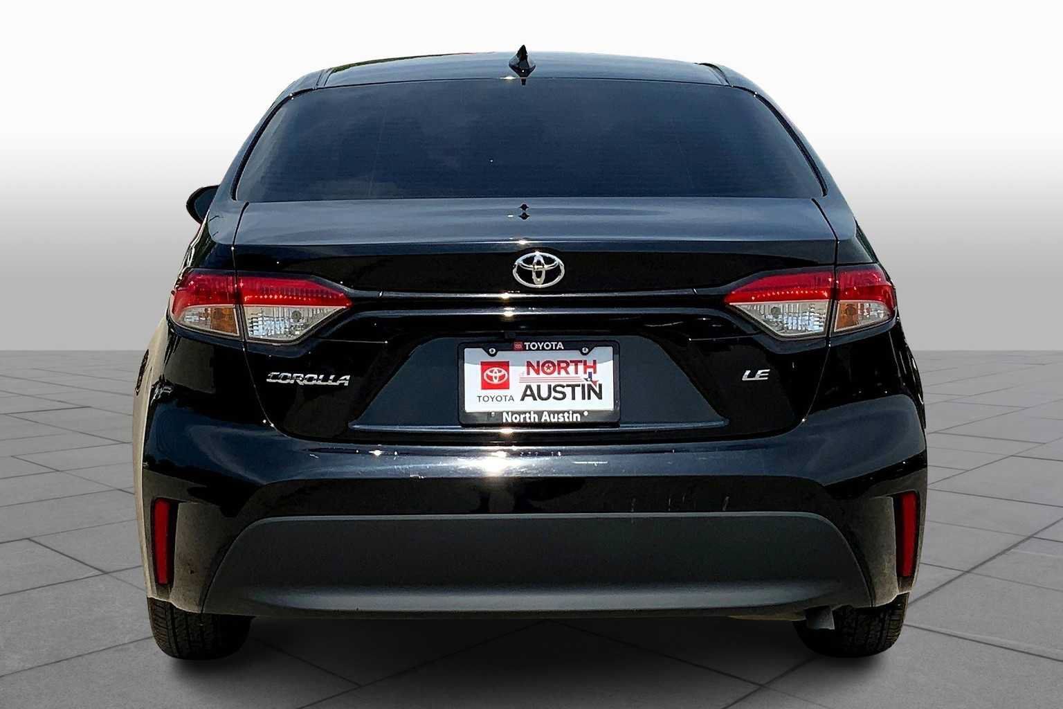 Used 2023 Toyota Corolla LE FWD image 5