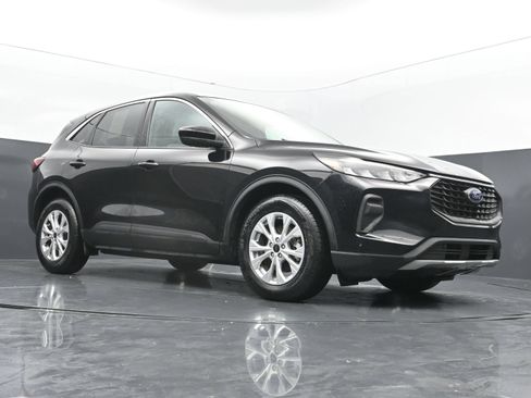 Used 2024 Ford Escape Active w/ Cold Weather Package FWD image 42