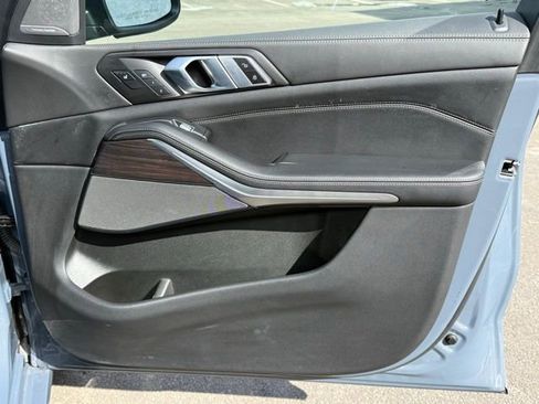 Used 2024 BMW X7 xDrive40i w/ Executive Package image 31