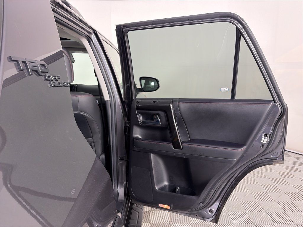 Used 2020 Toyota 4Runner TRD Off-Road Premium w/ Moonroof Package AWD/4WD image 28