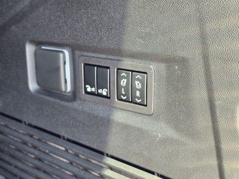 Used 2023 Chevrolet Tahoe Premier w/ Max Trailering Package AWD/4WD image 13