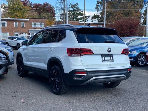 Certified 2023 Volkswagen Taos SE w/ Panoramic Sunroof Package image 5