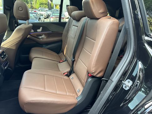 Certified 2024 Mercedes-Benz GLS 450 4MATIC image 42