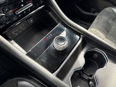 Used 2023 Jeep Grand Cherokee L Laredo image 18