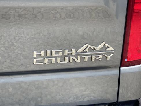 Used 2019 Chevrolet Silverado 1500 High Country image 12