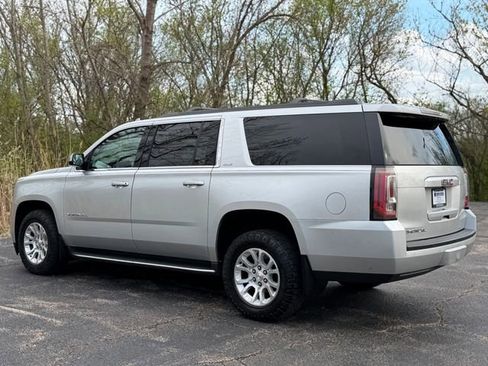Used 2016 GMC Yukon XL SLE AWD/4WD image 14