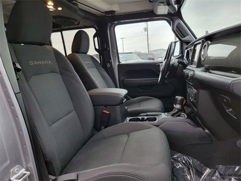 Certified 2019 Jeep Wrangler Unlimited Sahara image 24