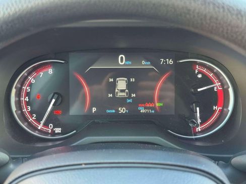 Used 2024 Toyota RAV4 XLE FWD image 27