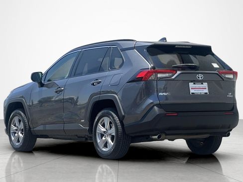 Certified 2023 Toyota RAV4 LE AWD/4WD image 3