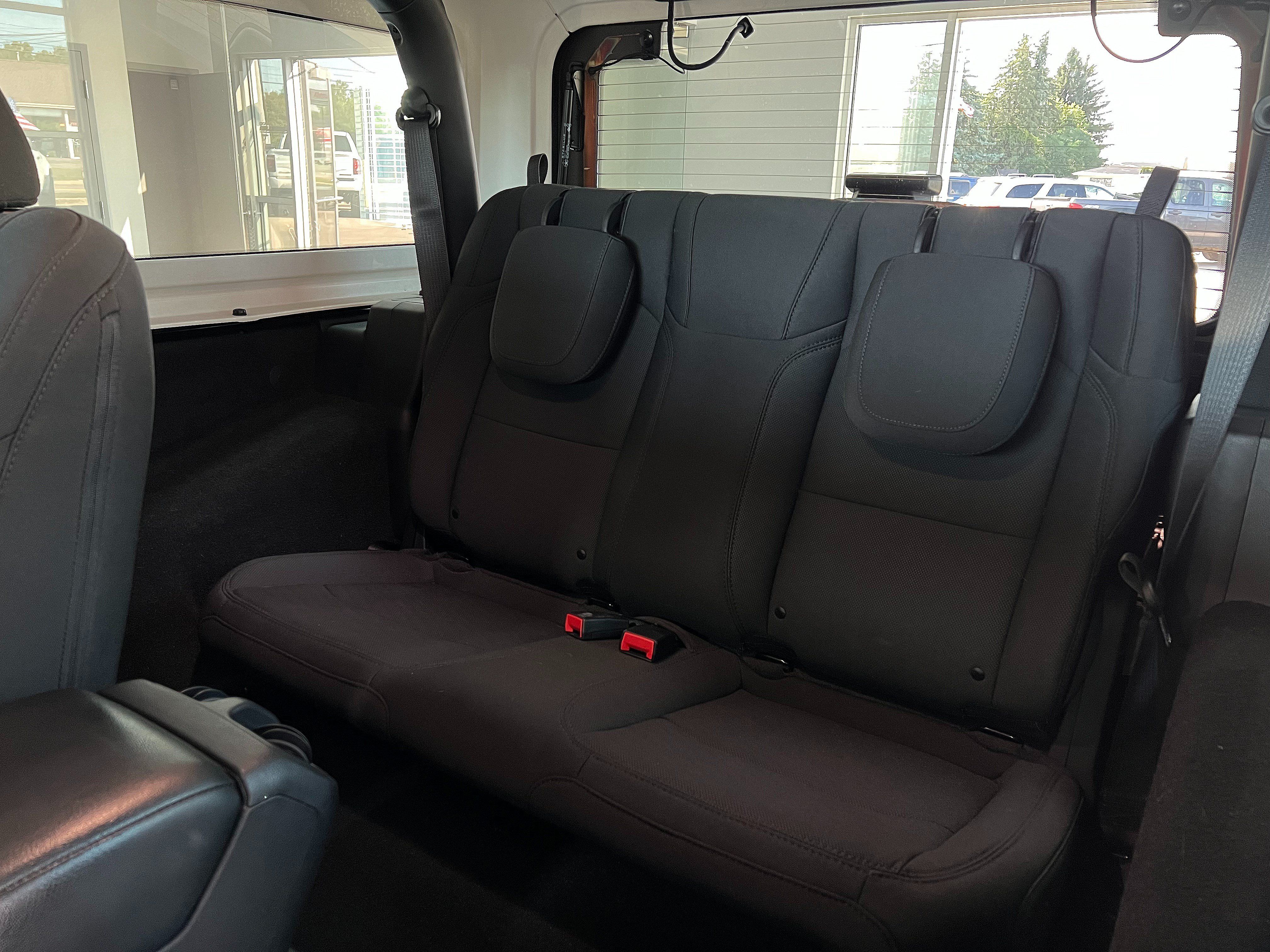 Used 2022 Jeep Wrangler Sport AWD/4WD image 18