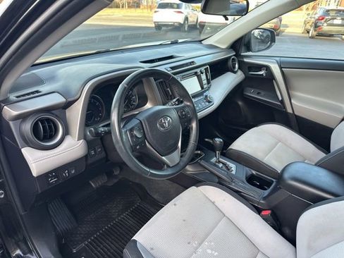 Used 2018 Toyota RAV4 XLE image 12