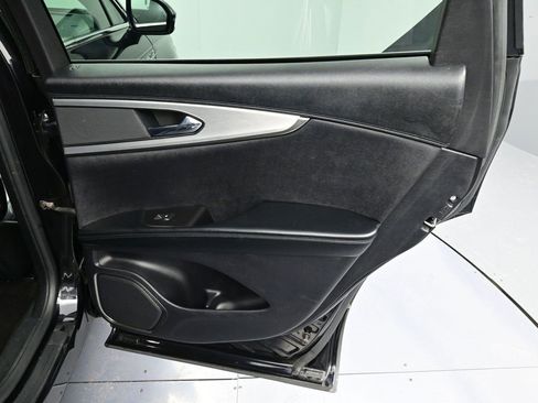 Used 2019 Lincoln Nautilus Premier image 26