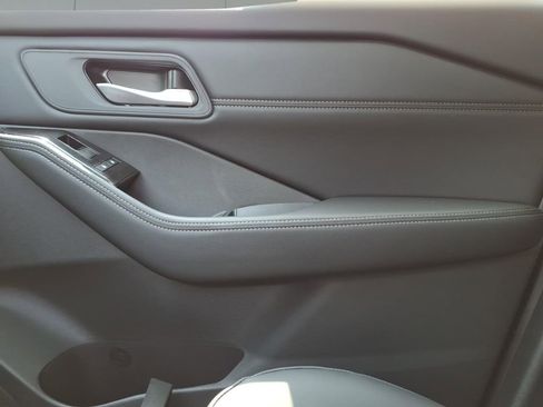 New 2026 Nissan Rogue SV FWD image 21
