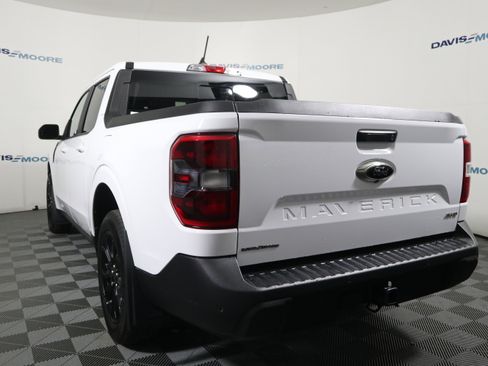Used 2024 Ford Maverick Lariat w/ Black Appearance Package image 9