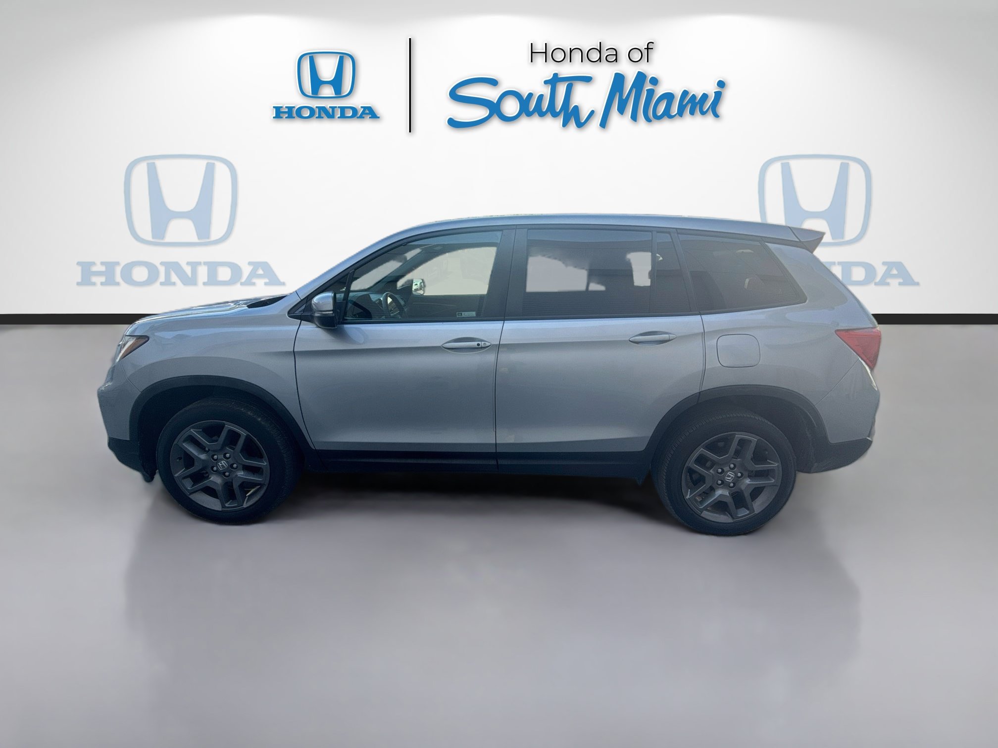 Certified 2023 Honda Passport EX-L image 4