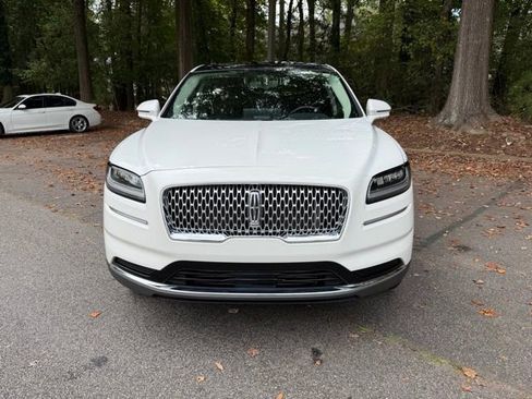 Used 2022 Lincoln Nautilus Reserve w/ Luxury Package image 16