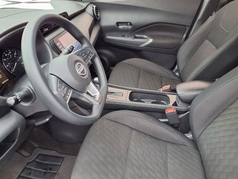 Used 2023 Nissan Kicks SV FWD image 17