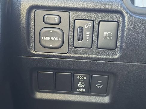 Used 2024 Toyota 4Runner SR5 AWD/4WD image 32