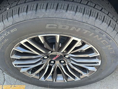 New 2026 GMC Yukon Elevation RWD image 12