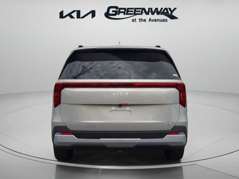 New 2026 Kia Carnival SX w/ SX Dark Edition Package FWD image 5