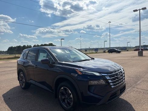 New 2026 Nissan Rogue SV image 5