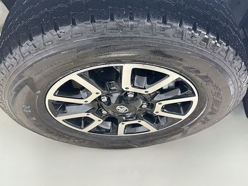 Used 2018 Toyota Tundra SR5 w/ TRD Off Road Package AWD/4WD image 30