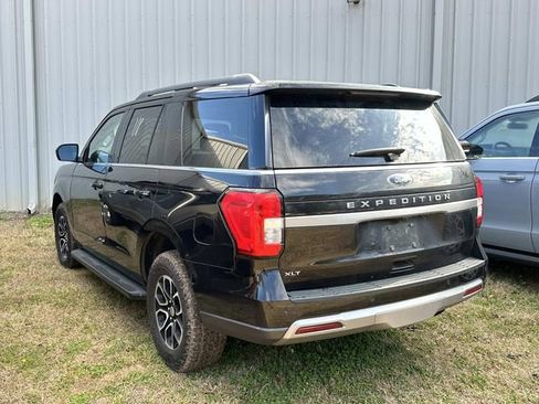 Used 2024 Ford Expedition XLT image 7