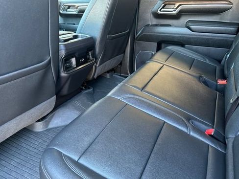 Used 2024 Chevrolet Silverado 1500 LT Trail Boss w/ Convenience Package II AWD/4WD image 15