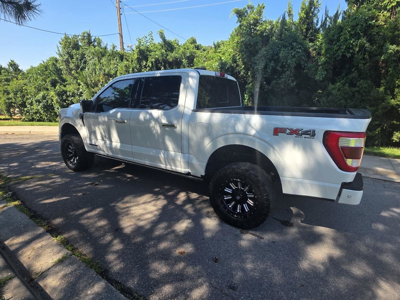 Used 2022 Ford F150 Platinum w/ Equipment Group 701A High AWD/4WD image 3