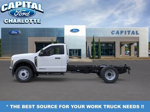 New 2025 Ford F550 4x4 Regular Cab Super Duty image 3