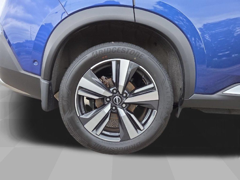 Used 2023 Nissan Rogue Platinum AWD/4WD image 11