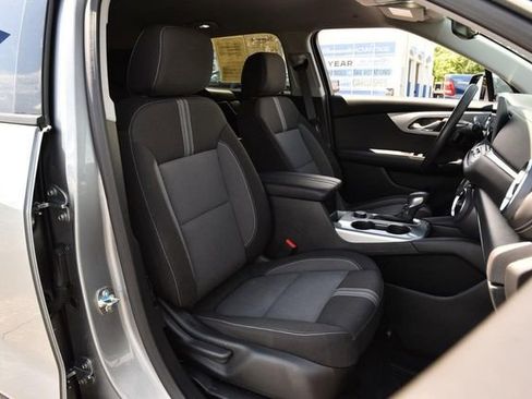 Used 2025 Chevrolet Blazer LT AWD/4WD image 18