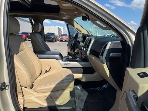 Used 2017 Ford F150 Lariat w/ Equipment Group 502A Luxury AWD/4WD image 20