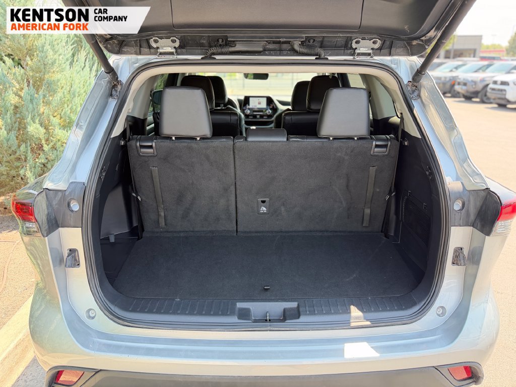 Used 2025 Toyota Highlander XLE AWD/4WD image 33