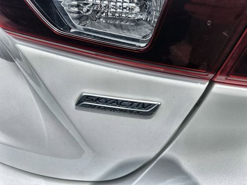 Used 2016 MAZDA MAZDA3 i Sport w/ Preferred Equipment Package image 5