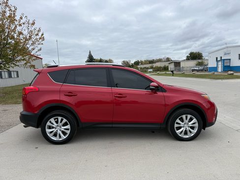 Used 2014 Toyota RAV4 Limited image 2