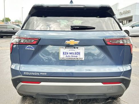 Used 2025 Chevrolet Equinox LT w/ Convenience Package II AWD/4WD image 4