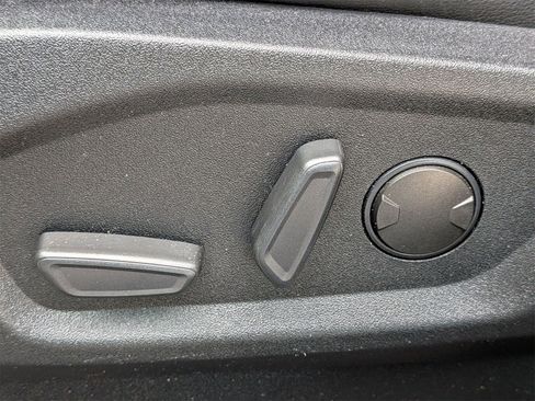 Used 2020 Ford Edge SEL w/ Convenience Package image 16