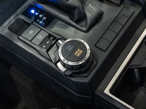 Used 2025 Toyota 4Runner SR5 image 18