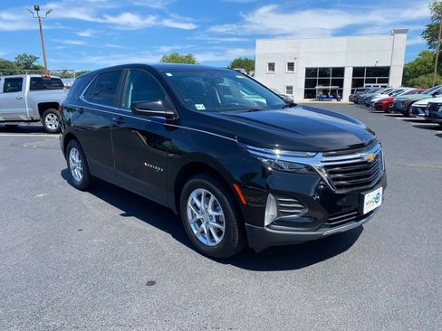 Used 2023 Chevrolet Equinox LT AWD/4WD image 1