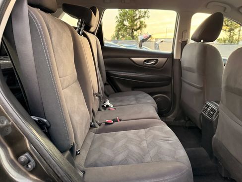 Used 2016 Nissan Rogue S AWD/4WD image 20