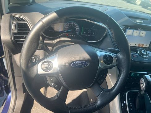 Used 2016 Ford C-MAX Energi SEL w/ Equipment Group 301A FWD image 13