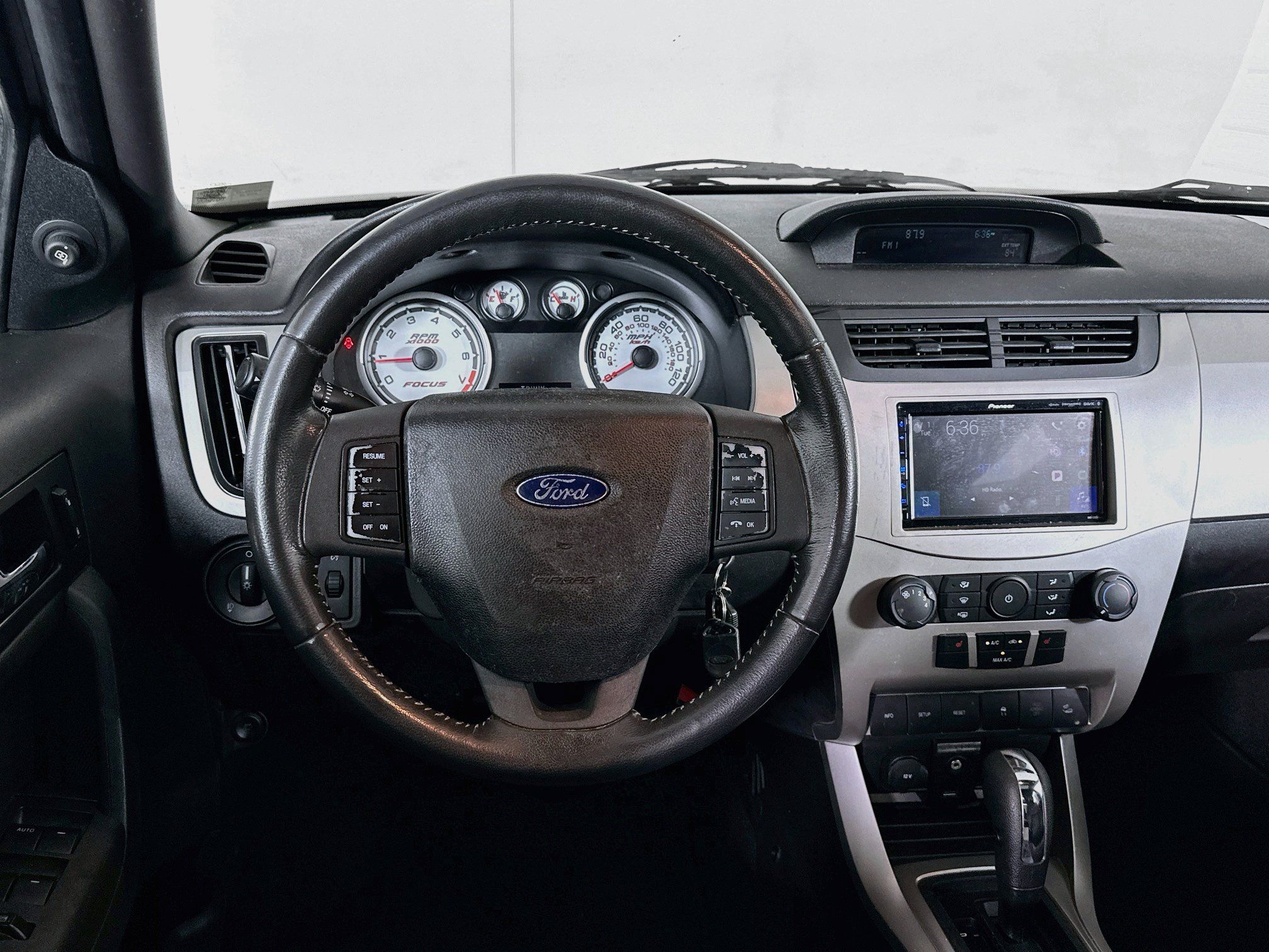 Used 2011 Ford Focus SEL w/ 301A Rapid Spec Order Code FWD image 17