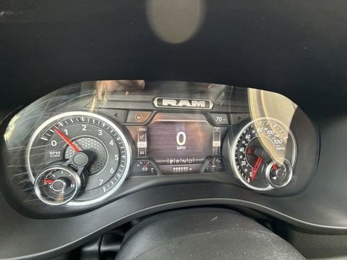 Used 2022 RAM 1500 Laramie AWD/4WD image 15