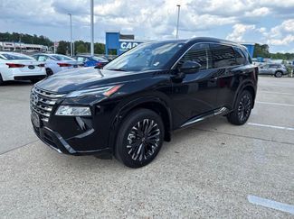 New 2025 Nissan Rogue Platinum w/ Tech Package video 2