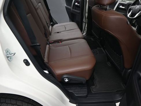 Used 2023 Toyota 4Runner Limited AWD/4WD image 75