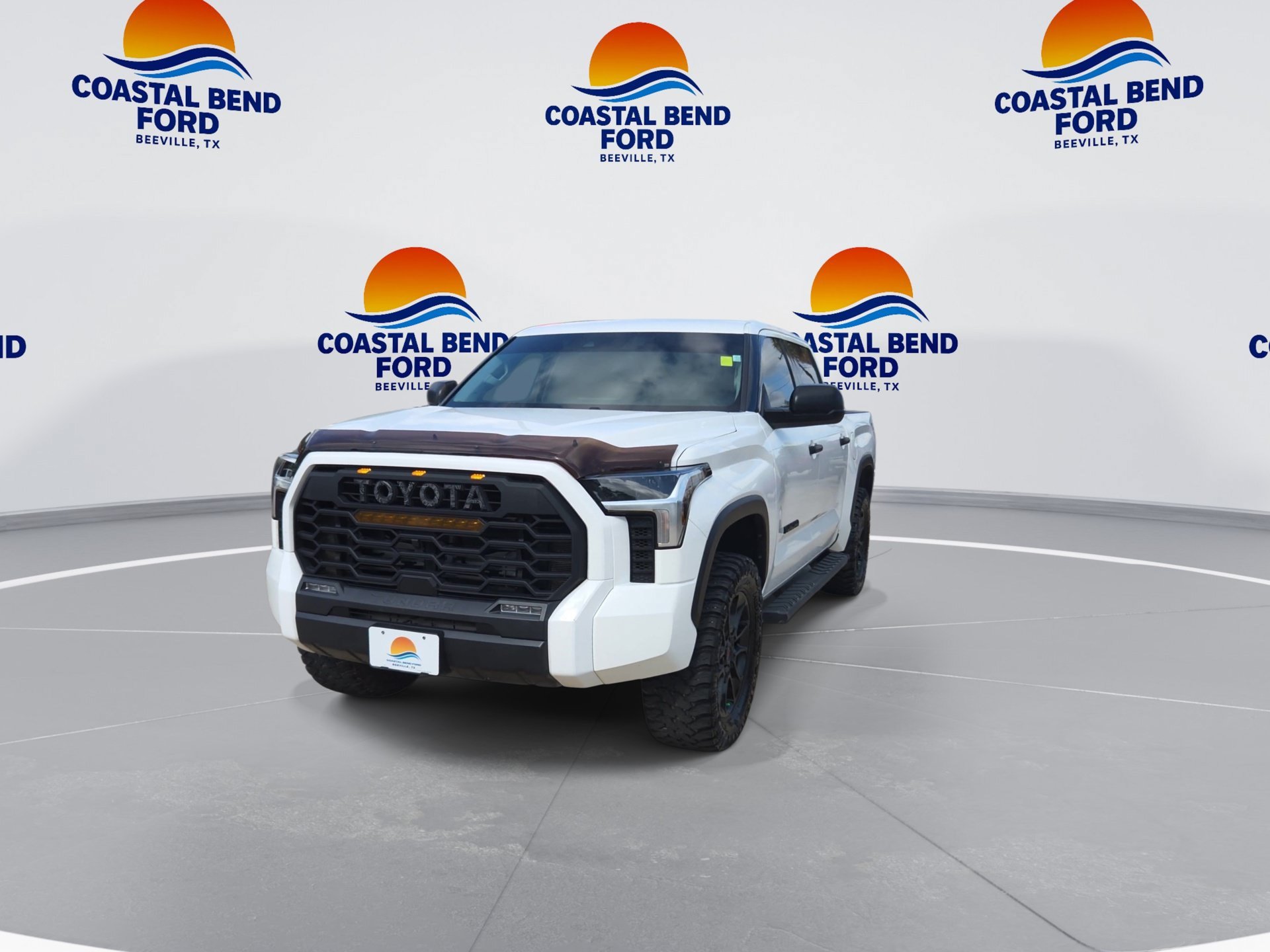 Used 2023 Toyota Tundra SR5 AWD/4WD image 3